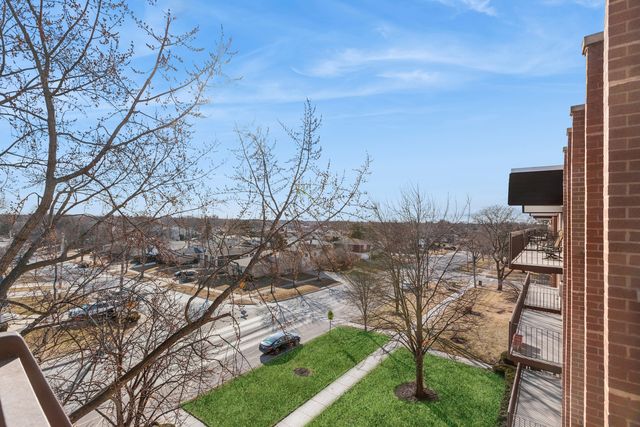 9500 N Washington Street 505, Niles, IL 60714