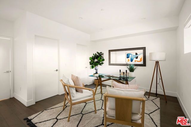 6075 Hargis Street, Los Angeles, CA 90034