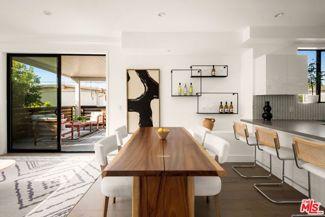 6075 Hargis Street, Los Angeles, CA 90034