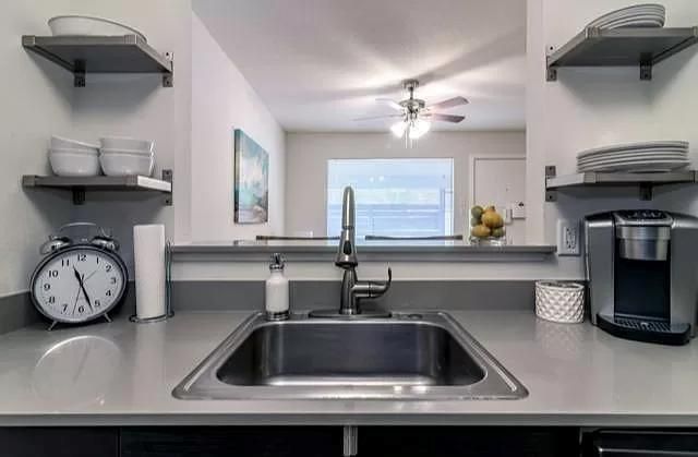 1915 Fairlawn LN 2, Austin, TX 78704