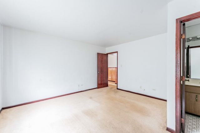 15805 Peggy Lane, Oak Forest, IL 60452