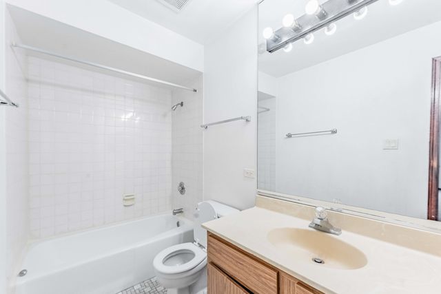 15805 Peggy Lane, Oak Forest, IL 60452