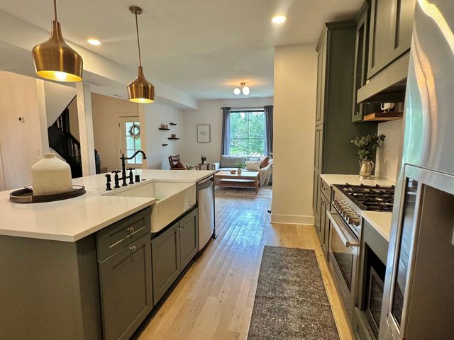 1301 Hewitt Avenue, Saint Paul, MN 55104