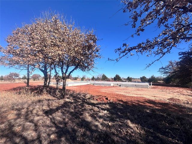 1209 Twin Oaks Drive, Blanchard, OK 73010