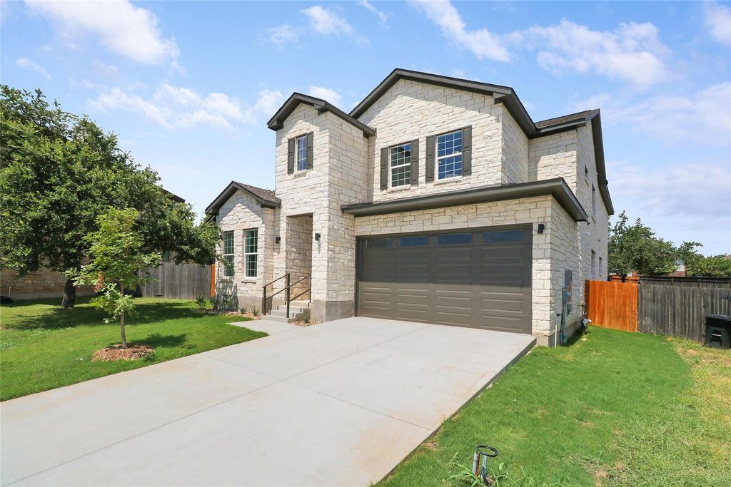 517 Loma Cedro BND, Leander, TX 78641