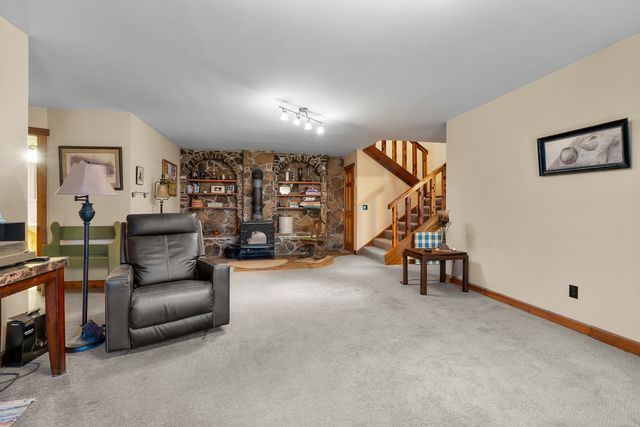 6 Narya, Carbondale, IL 62902