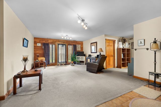 6 Narya, Carbondale, IL 62902