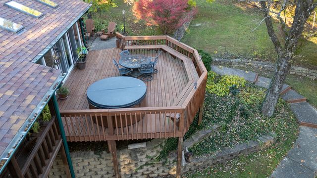 6 Narya, Carbondale, IL 62902
