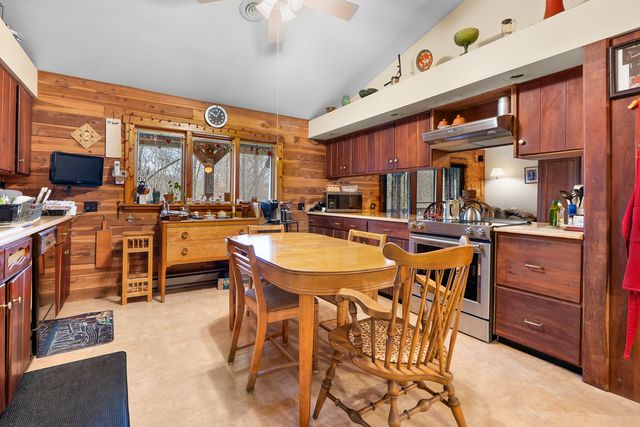 6 Narya, Carbondale, IL 62902