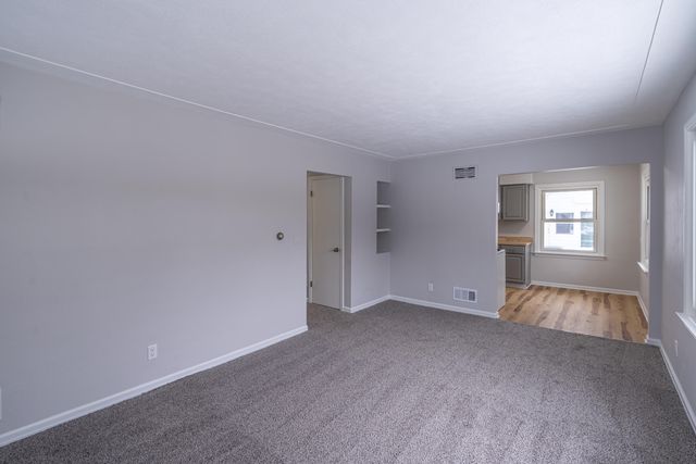 1060 Green Street, Muskegon, MI 49442