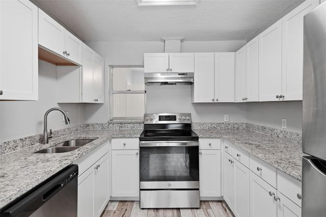 1915 CARRIGAN AVENUE, Winter Park, FL 32792