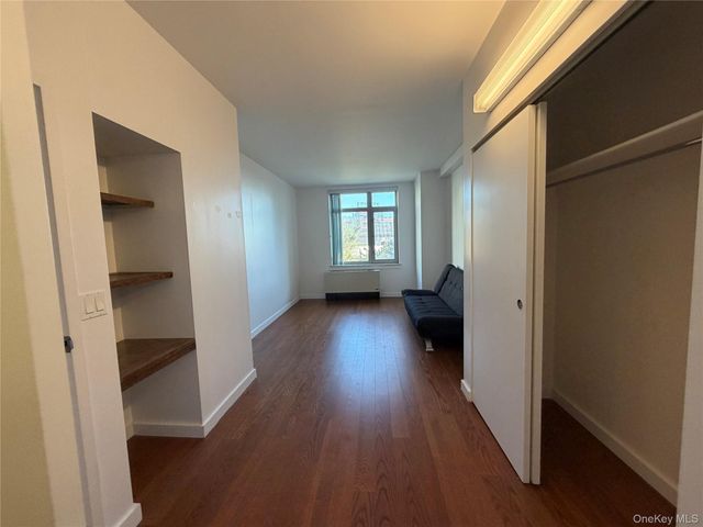 40-28 College Point Boulevard 912, Flushing, NY 11354