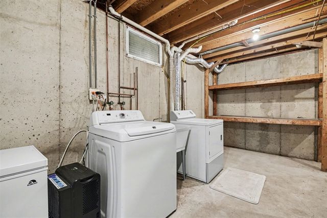 6593 Crownpointe Drive, Byron Center, MI 49315