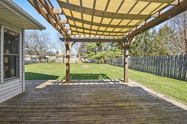 6593 Crownpointe Drive, Byron Center, MI 49315