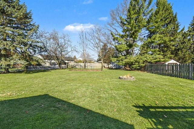 6593 Crownpointe Drive, Byron Center, MI 49315