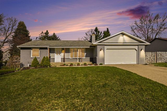 6593 Crownpointe Drive, Byron Center, MI 49315