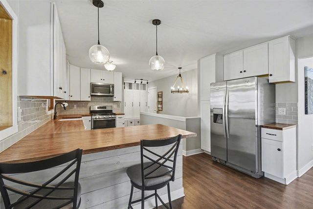 6593 Crownpointe Drive, Byron Center, MI 49315