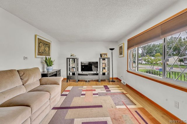 753 East And West Road, West Seneca, NY 14224
