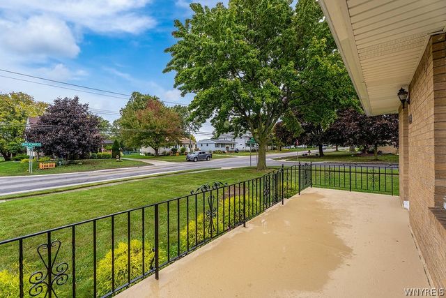 753 East And West Road, West Seneca, NY 14224
