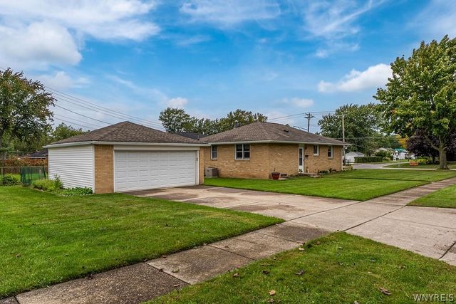 753 East And West Road, West Seneca, NY 14224