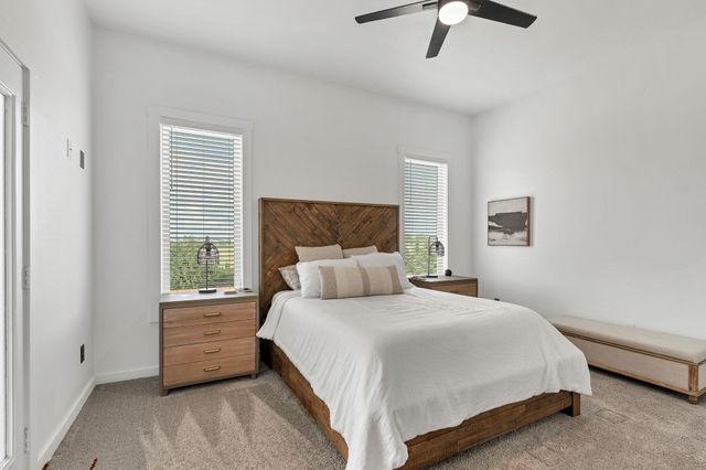 1459 S Shiloh Ct, Wichita, KS 67207