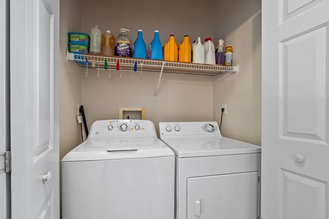 21 Hampshire Road 408, Methuen, MA 01844