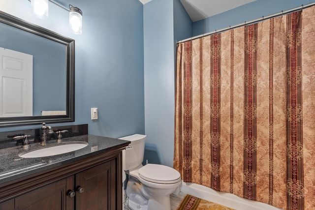 21 Hampshire Road 408, Methuen, MA 01844