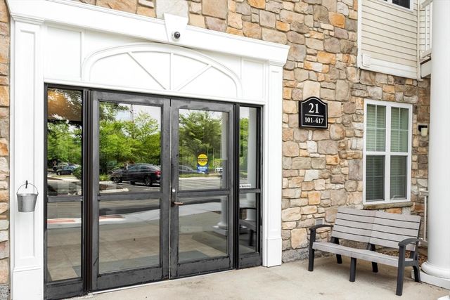 21 Hampshire Road 408, Methuen, MA 01844