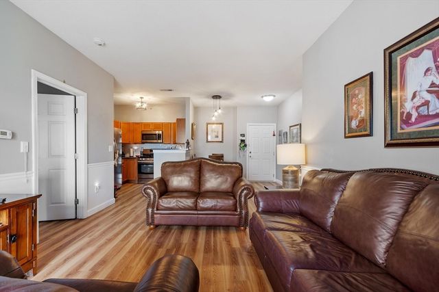 21 Hampshire Road 408, Methuen, MA 01844