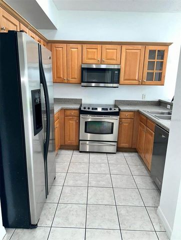 8961 IRON OAK AVENUE, Tampa, FL 33647