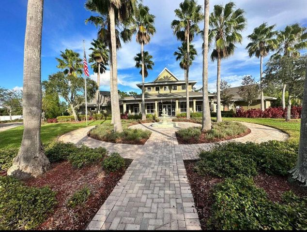 8961 IRON OAK AVENUE, Tampa, FL 33647