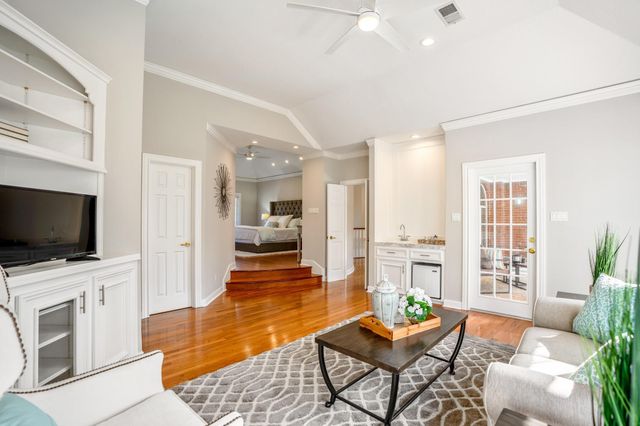 63 N Windsail Place, The Woodlands, TX 77381