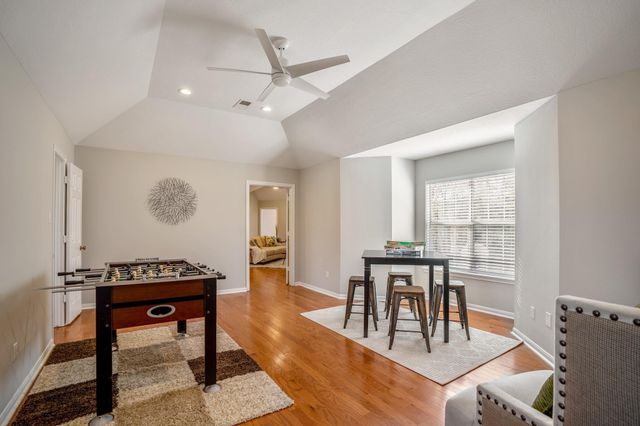 63 N Windsail Place, The Woodlands, TX 77381