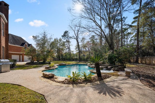 63 N Windsail Place, The Woodlands, TX 77381