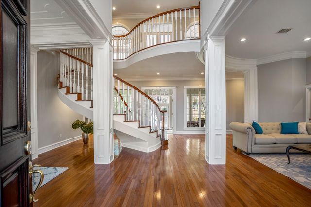 63 N Windsail Place, The Woodlands, TX 77381