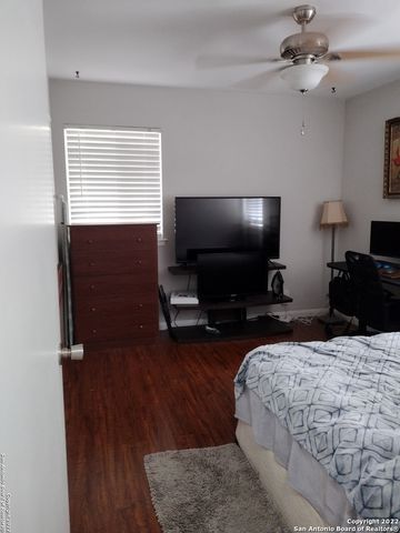 6911 Forest Grove, San Antonio, TX 78240