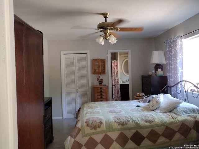 6911 Forest Grove, San Antonio, TX 78240