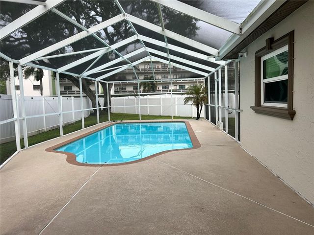 7892 SUNDOWN DRIVE N, St Petersburg, FL 33709