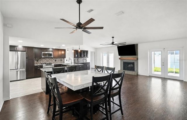 7892 SUNDOWN DRIVE N, St Petersburg, FL 33709