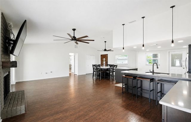 7892 SUNDOWN DRIVE N, St Petersburg, FL 33709