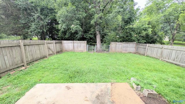 652 Jackson Trail SW, Attalla, AL 35954