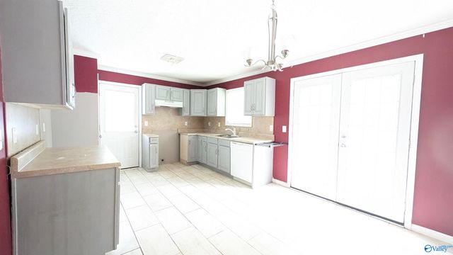 652 Jackson Trail SW, Attalla, AL 35954