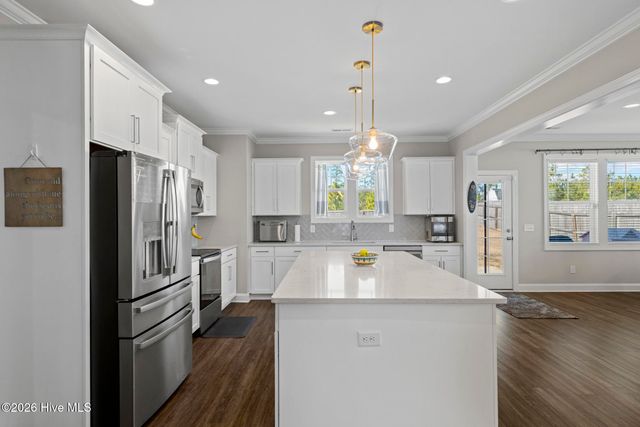 631 Aria Lane, Hubert, NC 28539