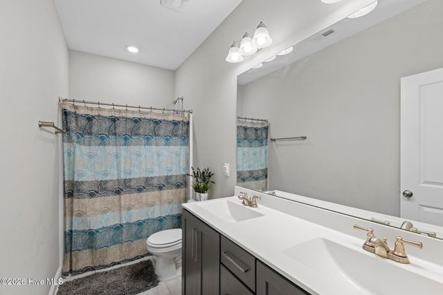 631 Aria Lane, Hubert, NC 28539