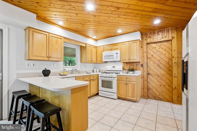 7705 IVYMOUNT TER, Rockville, MD 20854