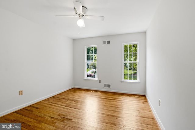 7705 IVYMOUNT TER, Rockville, MD 20854