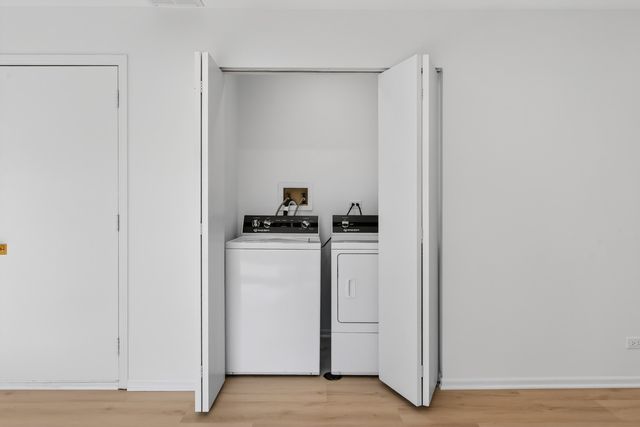 2301 Providence Court E, Naperville, IL 60565