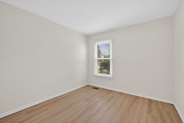 2301 Providence Court E, Naperville, IL 60565