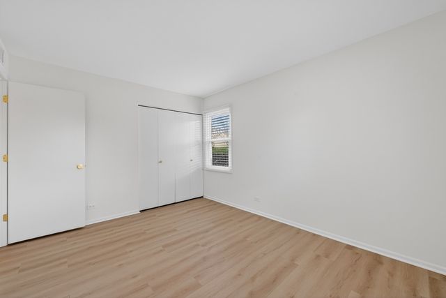 2301 Providence Court E, Naperville, IL 60565