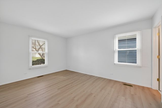 2301 Providence Court E, Naperville, IL 60565